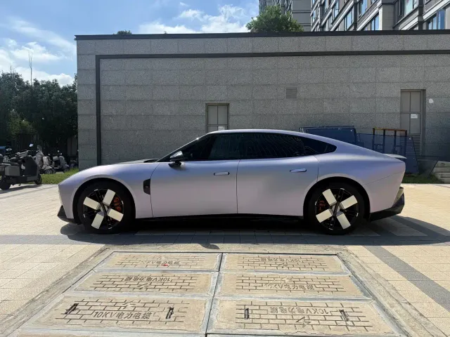 Xpeng P7 — Фото автомобиля 13