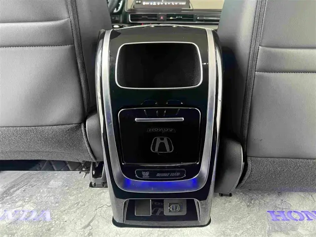 Honda Odyssey — Фото автомобиля 28