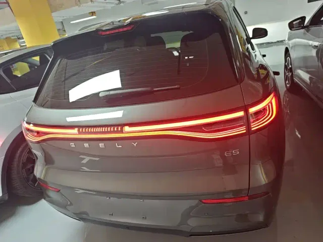 Geely Galaxy E5 — Фото автомобиля 5