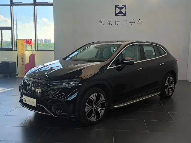 Фотография автомобиля — Mercedes-Benz EQE SUV