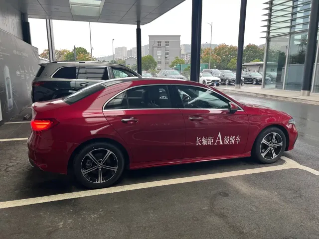 Mercedes-Benz A-Class — Фото автомобиля 11