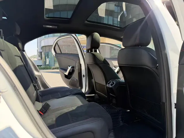 Mercedes-Benz A-Class — Фото автомобиля 10