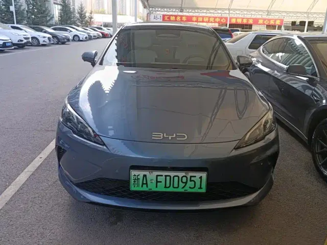 BYD Seal 05 DM-i — Фото автомобиля 2