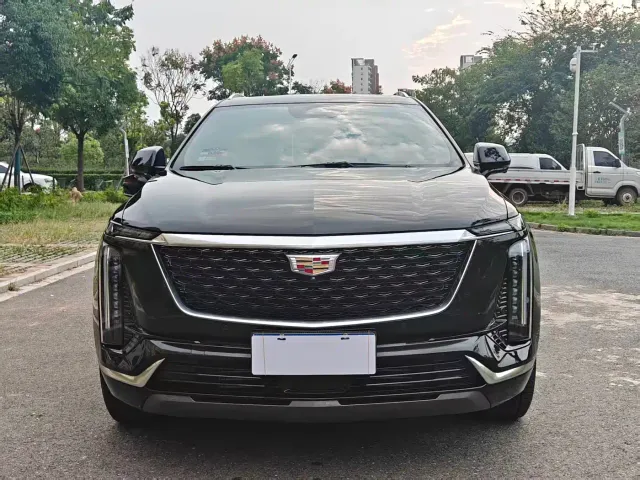 Cadillac XT5 — Фото автомобиля 2