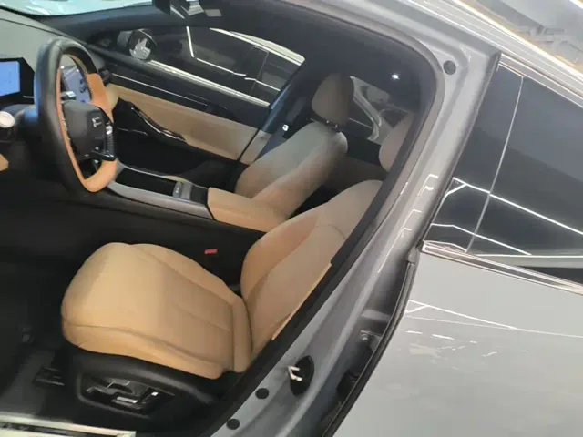 Geely Galaxy L6 — Фото автомобиля 14