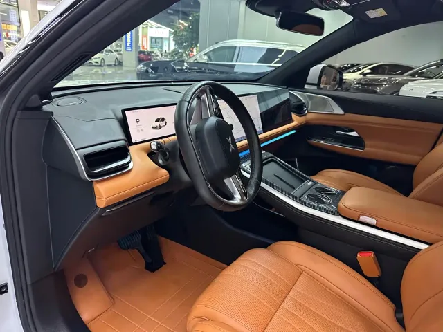 Xpeng G9 — Фото автомобиля 5