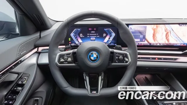 BMW 5-Series — Фото автомобиля 12