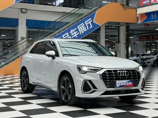 Audi Q3 — Фото автомобиля 3