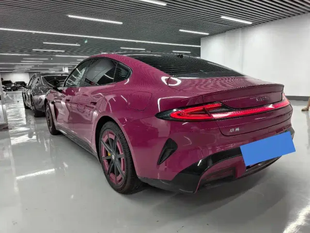 Xiaomi SU7 — Фото автомобиля 11