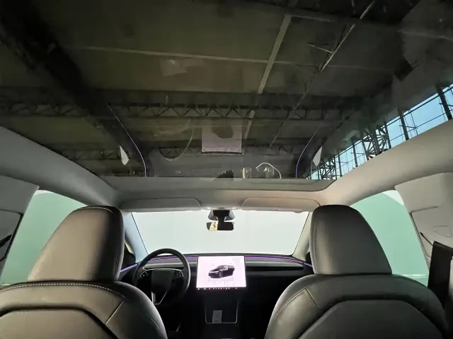 Tesla Model Y — Фото автомобиля 15