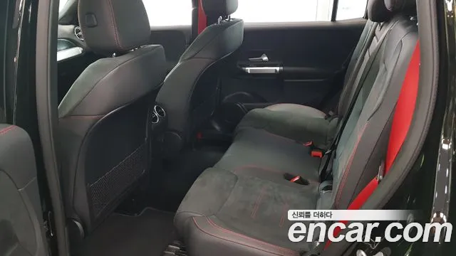 Mercedes-Benz GLB-Class — Фото автомобиля 10