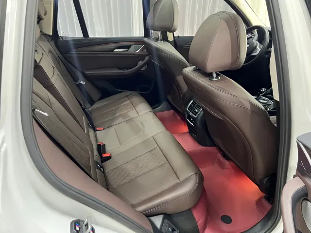 BMW X3 — Фото автомобиля 10