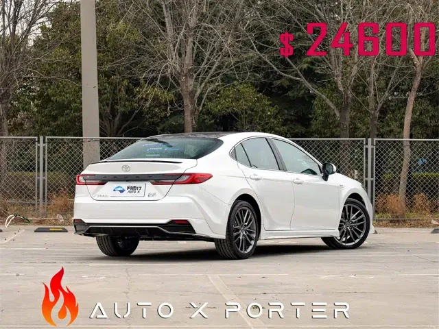 Toyota Camry — Фото автомобиля 10