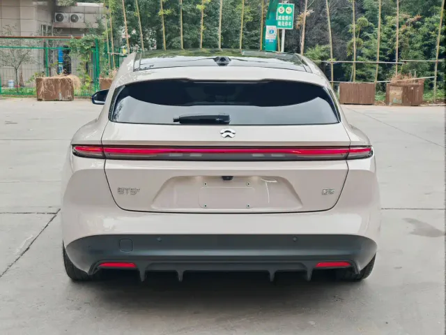 Nio ET5 Touring — Фото автомобиля 5