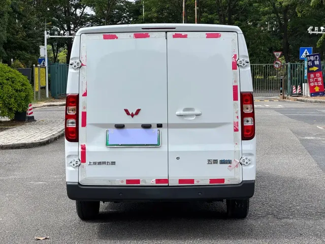 Wuling Yangguang — Фото автомобиля 4
