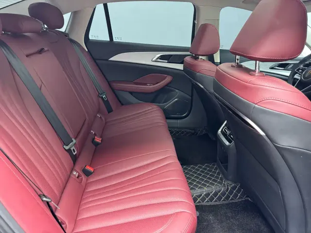 Hongqi H5 — Фото автомобиля 9