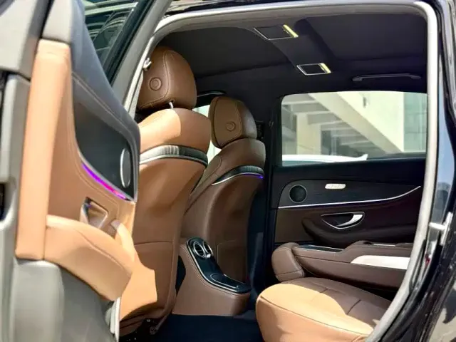 Mercedes-Benz E-Class — Фото автомобиля 10