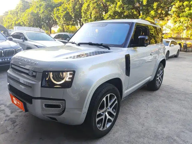 Фотография автомобиля — Land Rover Defender