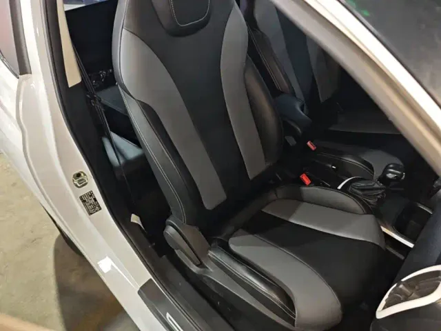 Roewe Clever — Фото автомобиля 24