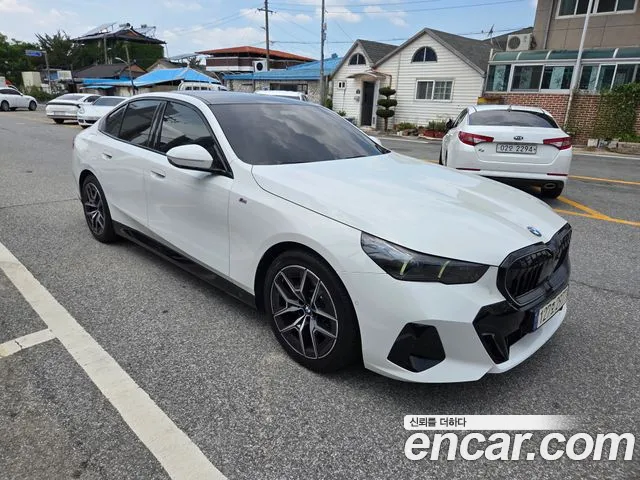 BMW 5 Series G60 — Фото автомобиля 8