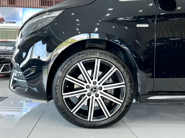 Mercedes-Benz V-Class — Фото автомобиля 28