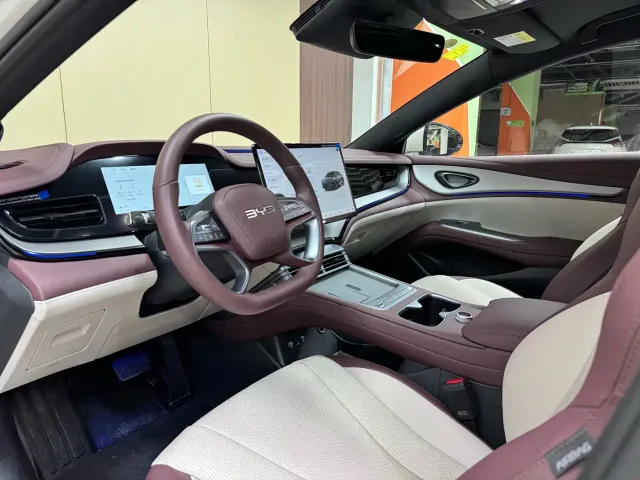 BYD Seal 07 DM-i — Фото автомобиля 7