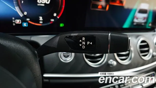 Mercedes-Benz E-Class — Фото автомобиля 9