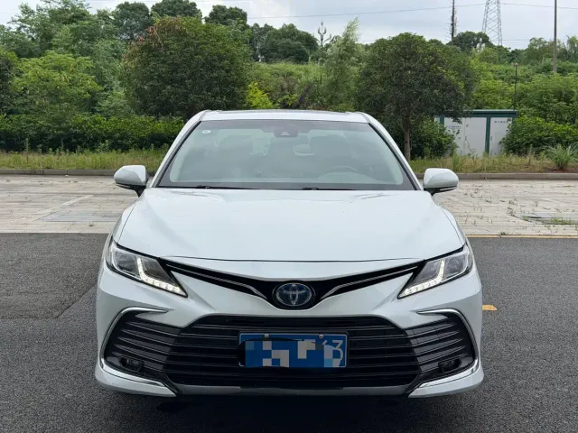 Toyota Camry — Фото автомобиля 2
