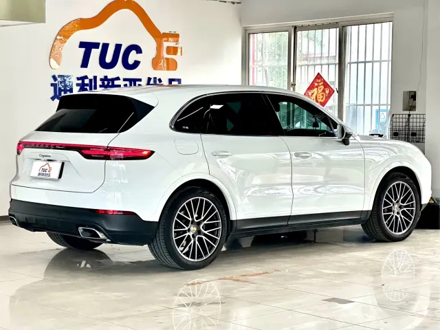 Porsche Cayenne — Фото автомобиля 7