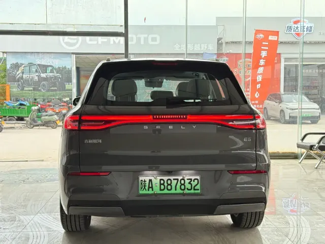 Geely Galaxy E5 — Фото автомобиля 20