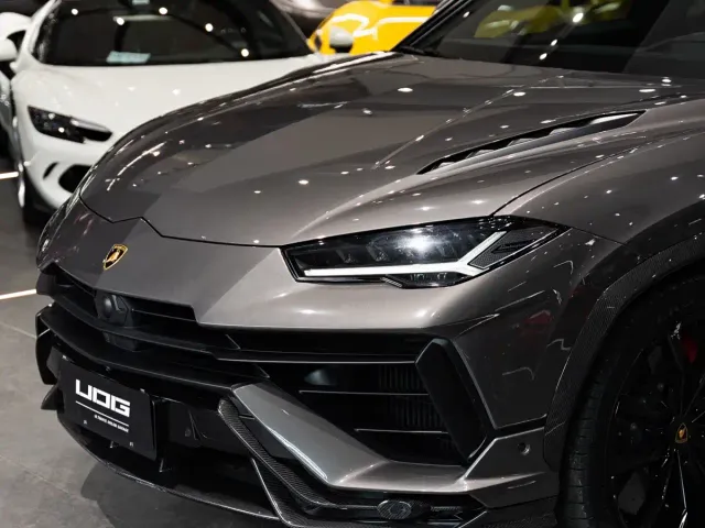 Lamborghini Urus — Фото автомобиля 2