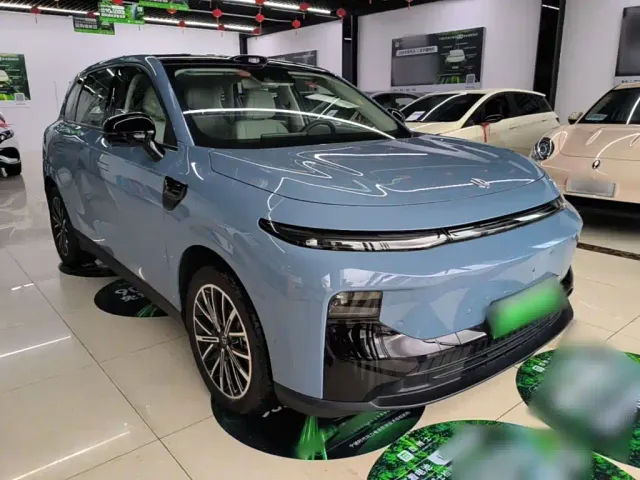 Leapmotor B10 — Фото автомобиля 3