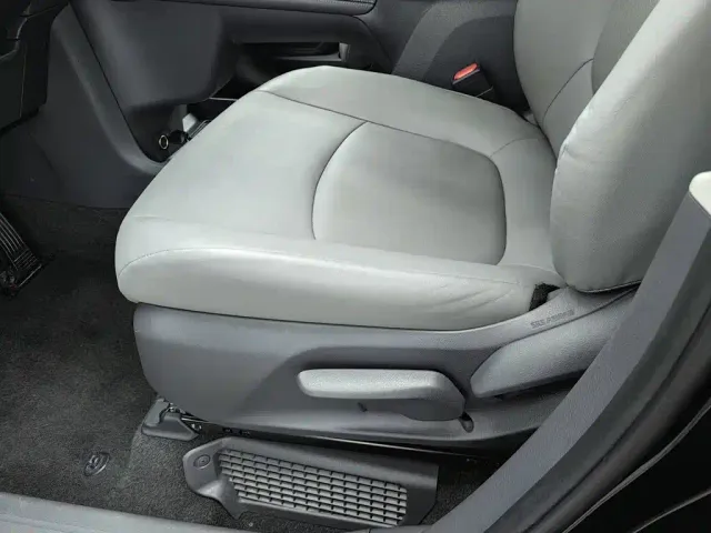 Toyota Granvia — Фото автомобиля 20