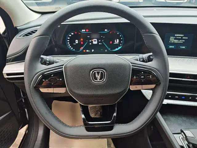 Changan Eado — Фото автомобиля 6