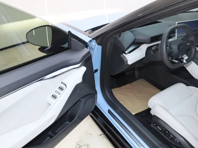 Xpeng P7 — Фото автомобиля 19