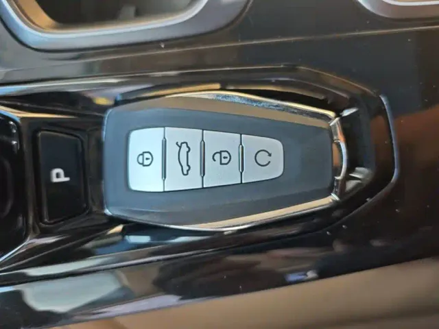 Geely Boyue L — Фото автомобиля 8