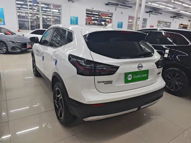 Nissan Qashqai — Фото автомобиля 4