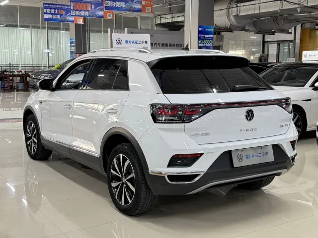 Volkswagen T-Roc — Фото автомобиля 6