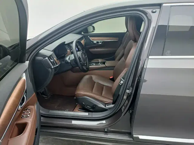 Volvo S90 — Фото автомобиля 7