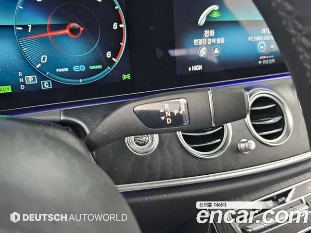 Mercedes-Benz E-Class — Фото автомобиля 9