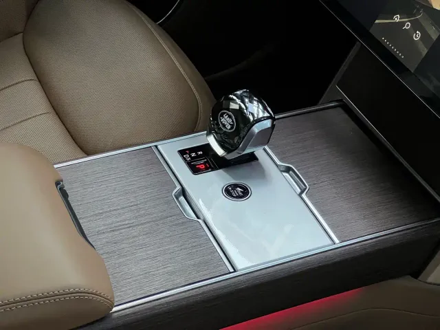 Land Rover Range Rover — Фото автомобиля 18