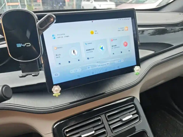 BYD Qin PLUS — Фото автомобиля 12