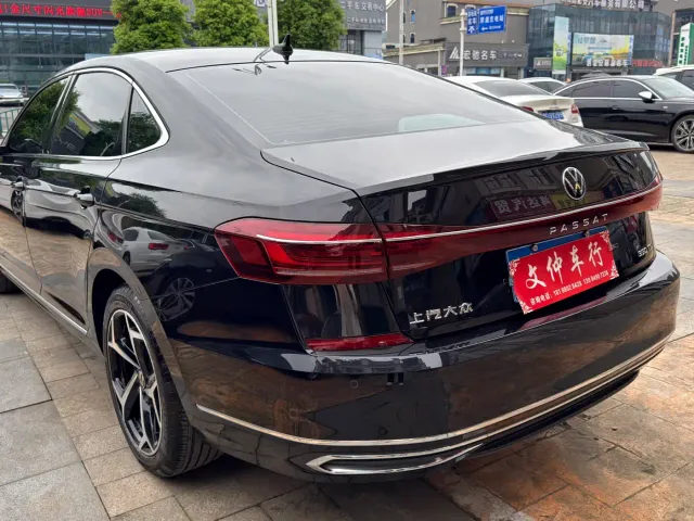 Volkswagen Passat — Фото автомобиля 6