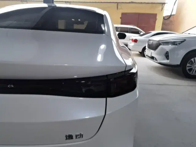 Changan Eado — Фото автомобиля 7
