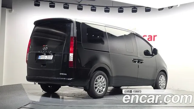 Hyundai Staria Staria Карго 5 мест — Фото автомобиля 2