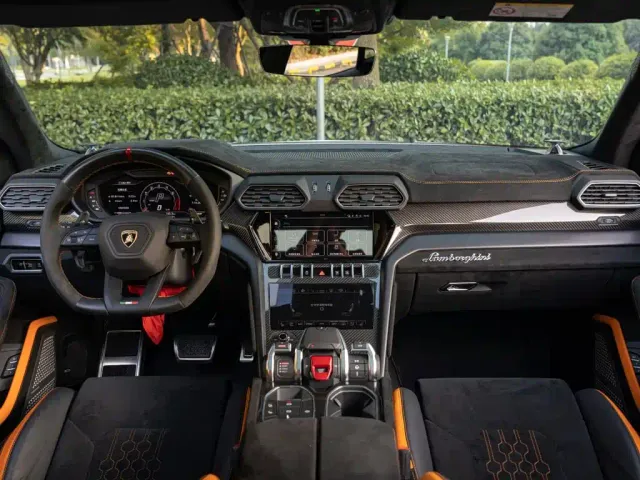Lamborghini Urus — Фото автомобиля 10