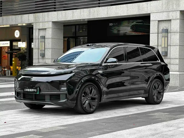 Li Auto L9 — Фото автомобиля 2