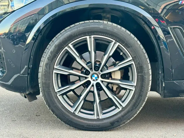 BMW X5 — Фото автомобиля 4