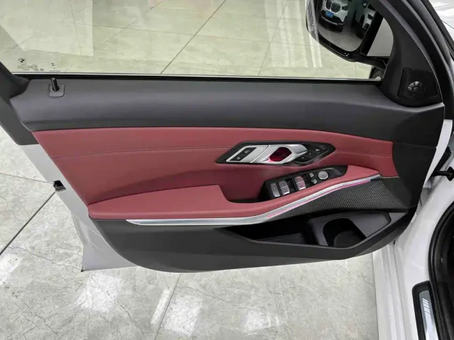 BMW 3 Series — Фото автомобиля 16