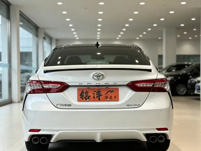 Toyota Camry — Фото автомобиля 4